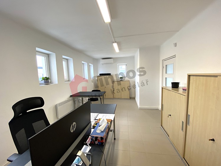 Pronájem kanceláře 20 m² - foto 3