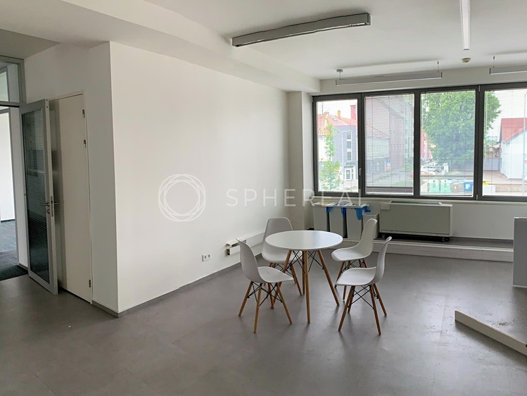 Pronájem kanceláře 397 m² - foto 6