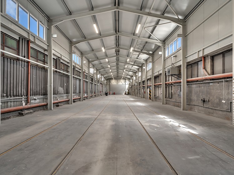 Pronájem výrobní haly, prostoru 2 592 m² - foto 1