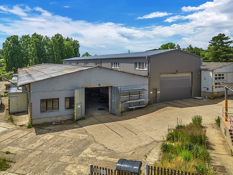 Pronájem výrobní haly, prostoru 2 592 m² - foto 5