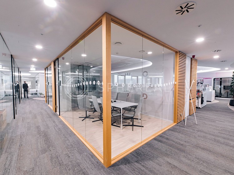 Pronájem kanceláře 1 720 m² - foto 4