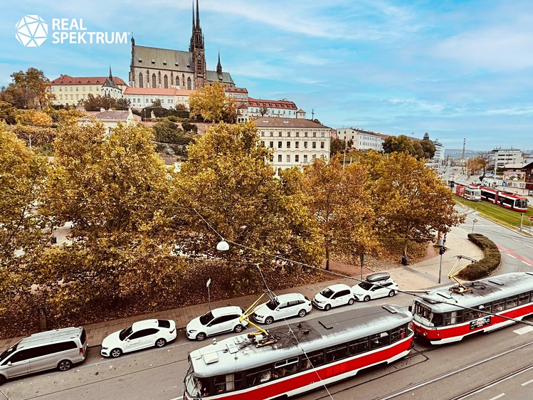 Pronájem kanceláře 136 m² - foto 4