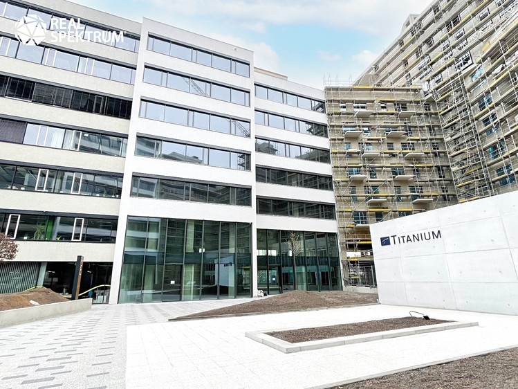 Pronájem kanceláře 240 m² - foto 1