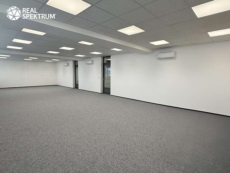 Pronájem kanceláře 105 m² - foto 1