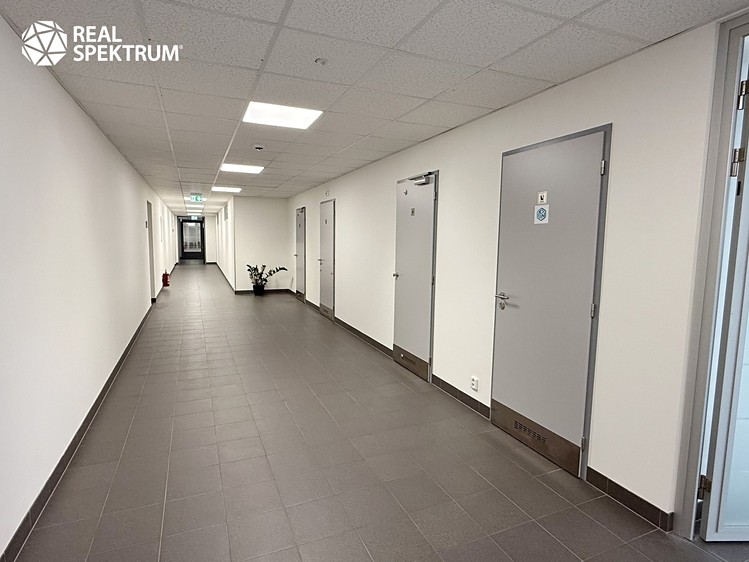 Pronájem kanceláře 105 m² - foto 8