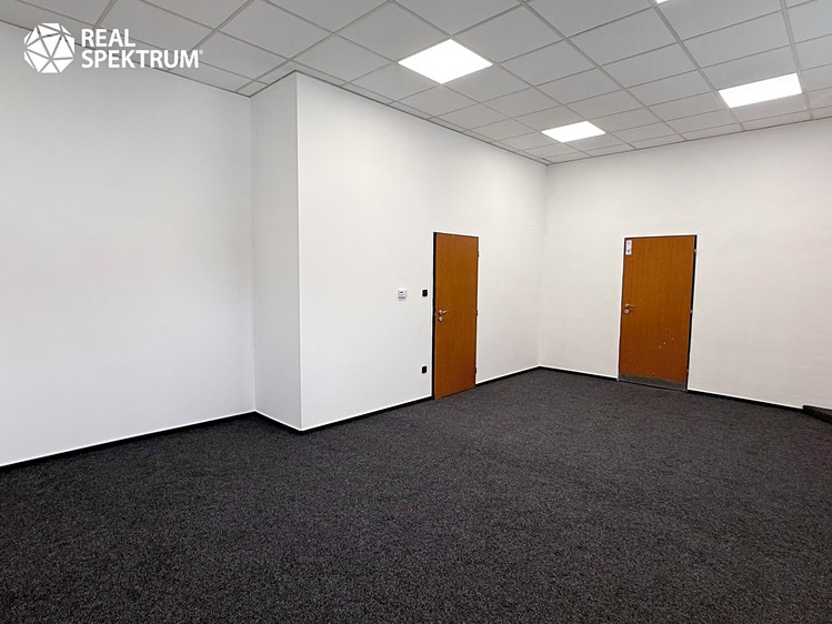 Pronájem kanceláře 34 m² - foto 2