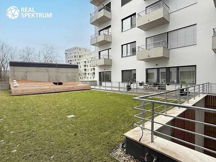 Pronájem kanceláře 42 m² - foto 6