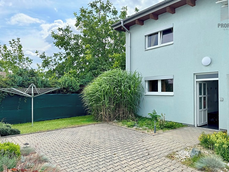 Prodej bytu 2+kk 52 m² (Podkrovní) - foto 3