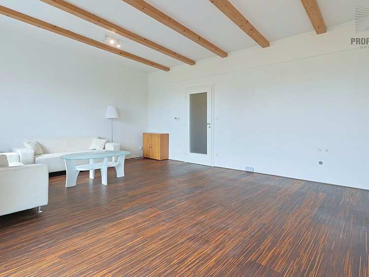 Prodej bytu 2+kk 52 m² (Podkrovní) - foto 6