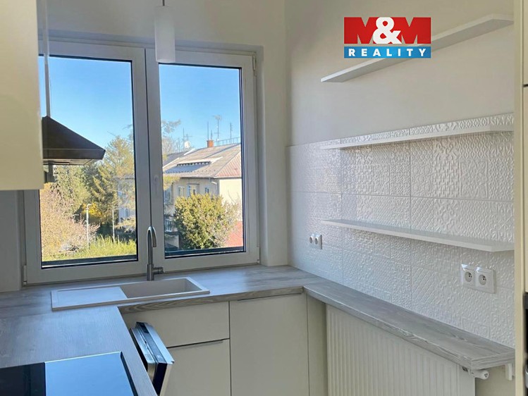 Prodej bytu 3+kk 75 m² - foto 1