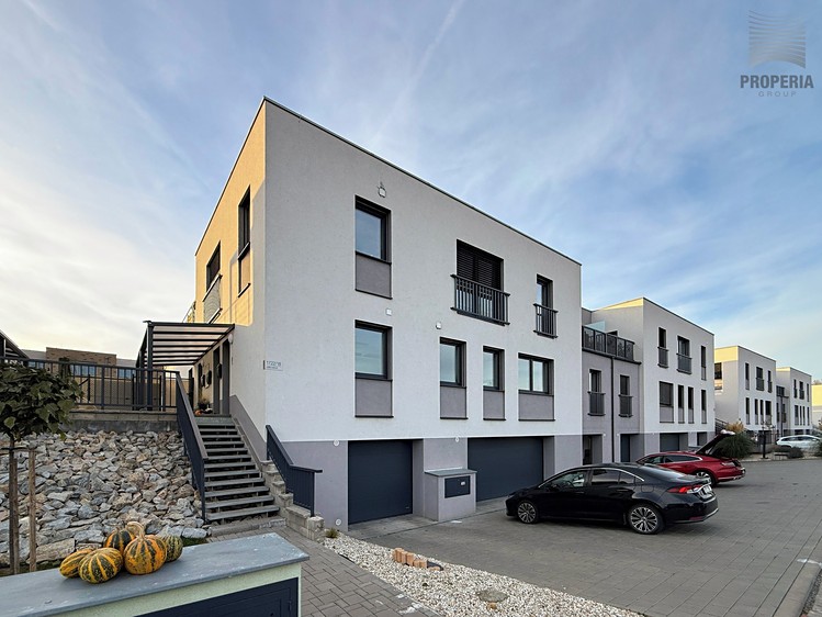 Prodej bytu 4+kk 109 m² (Jednopodlažní) - foto 1