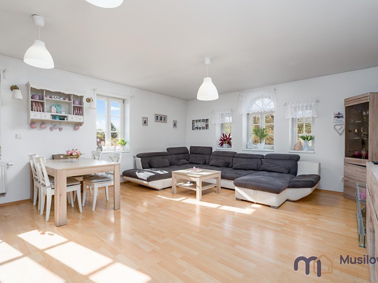 Prodej bytu 3+kk 81 m² (Podkrovní) - foto 4