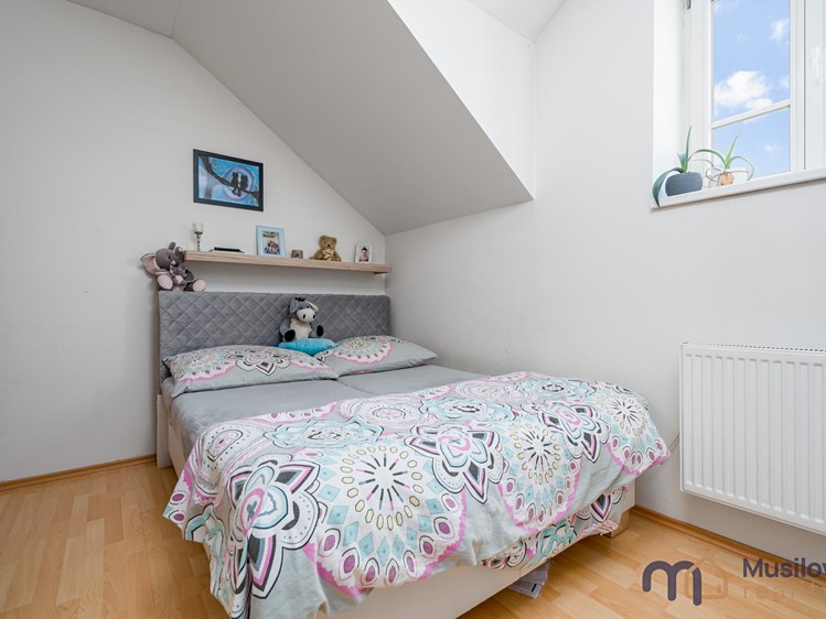 Prodej bytu 3+kk 81 m² (Podkrovní) - foto 8