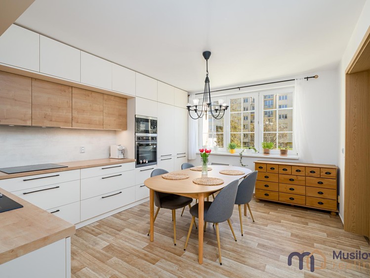 Prodej bytu 3+1 94 m² (Jednopodlažní) - foto 4