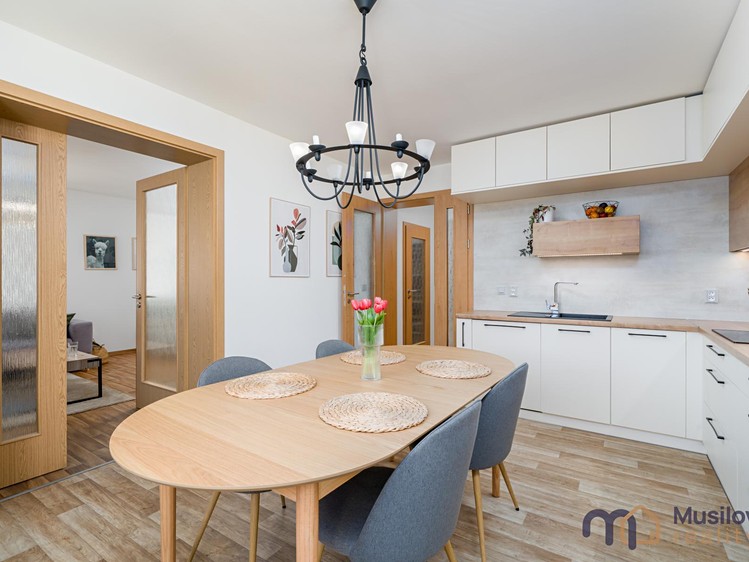 Prodej bytu 3+1 94 m² (Jednopodlažní) - foto 6