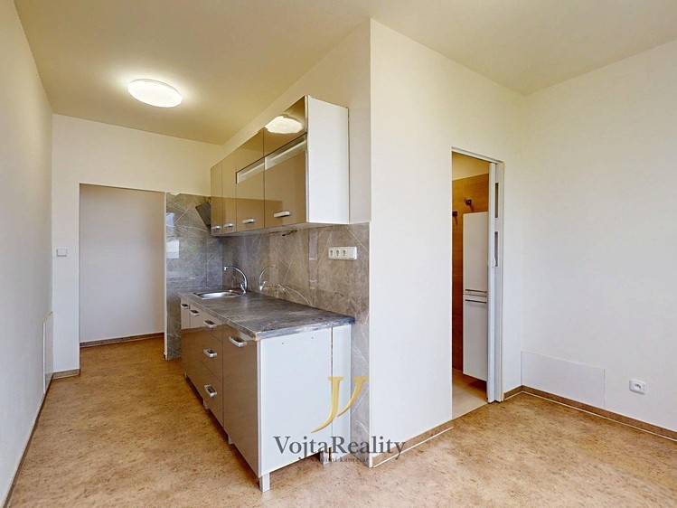 Prodej bytu 2+1 58 m² - foto 2