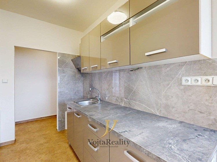 Prodej bytu 2+1 58 m² - foto 1