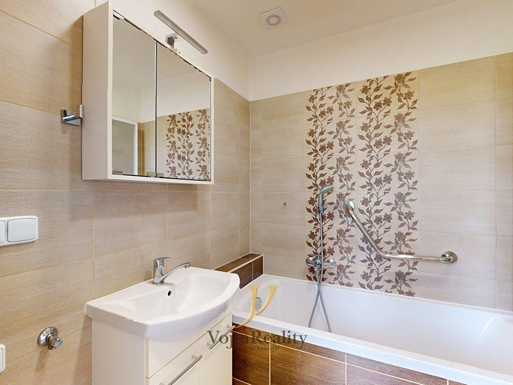 Prodej bytu 2+1 58 m² - foto 5