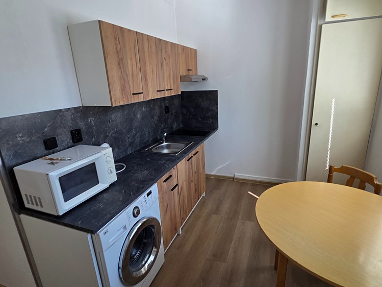 Prodej bytu 1+1 37 m² - foto 2