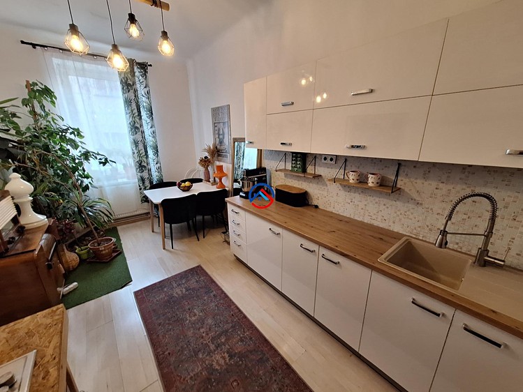Prodej bytu 2+1 67 m² (Jednopodlažní) - foto 1