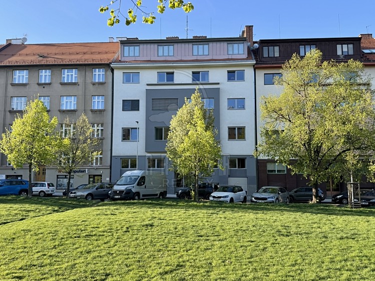 Prodej bytu 2+kk 64 m² - foto 2