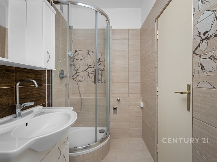 Prodej bytu 3+1 70 m² - foto 2