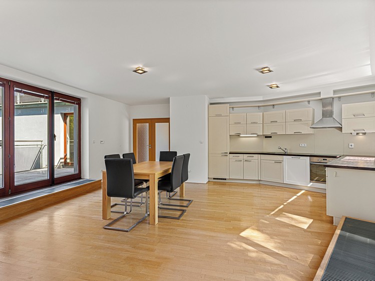 Prodej bytu 4+kk 108 m² - foto 1