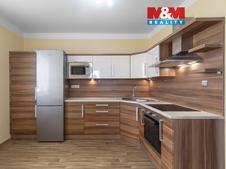 Prodej bytu 3+1 74 m² - foto 1