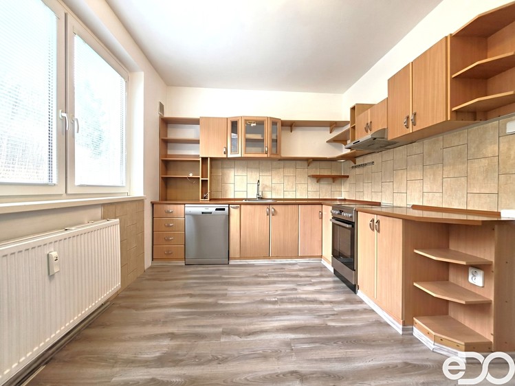 Prodej bytu 3+1 75 m² (Jednopodlažní) - foto 1