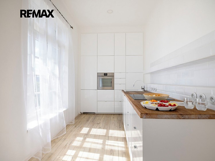 Prodej bytu 4+kk 104 m² - foto 1