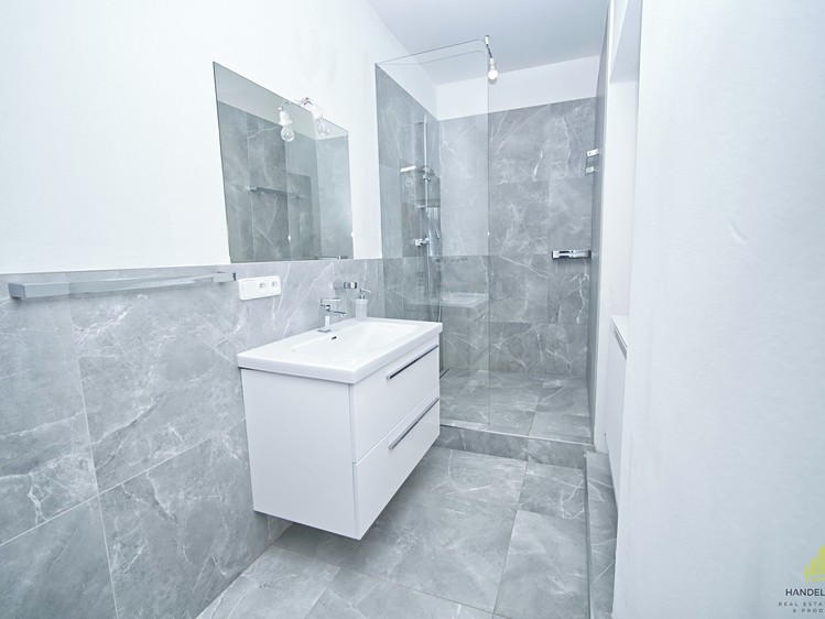 Prodej bytu 3+1 76 m² (Jednopodlažní) - foto 3