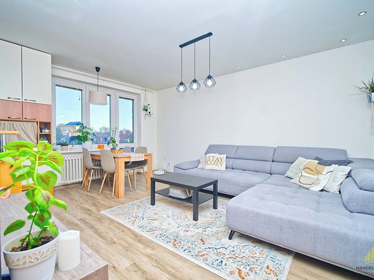 Prodej bytu 3+kk 76 m² (Jednopodlažní) - foto 2