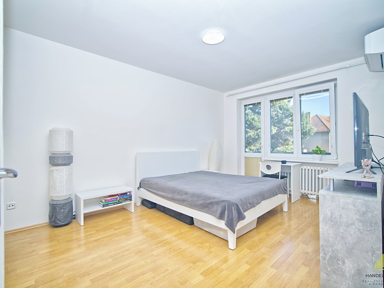 Prodej bytu 3+kk 76 m² (Jednopodlažní) - foto 3