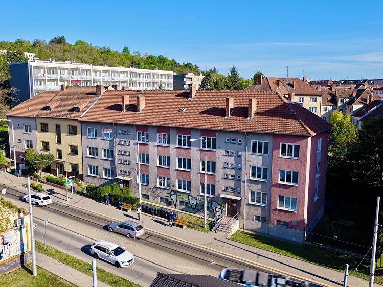 Prodej bytu 3+kk 76 m² (Jednopodlažní) - foto 1