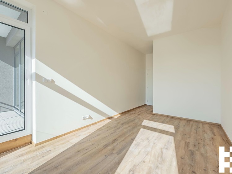 Prodej bytu 2+kk 74 m² - foto 4