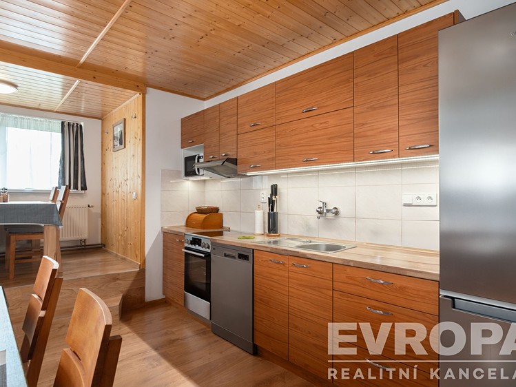 Prodej bytu 4+kk 99 m² - foto 3