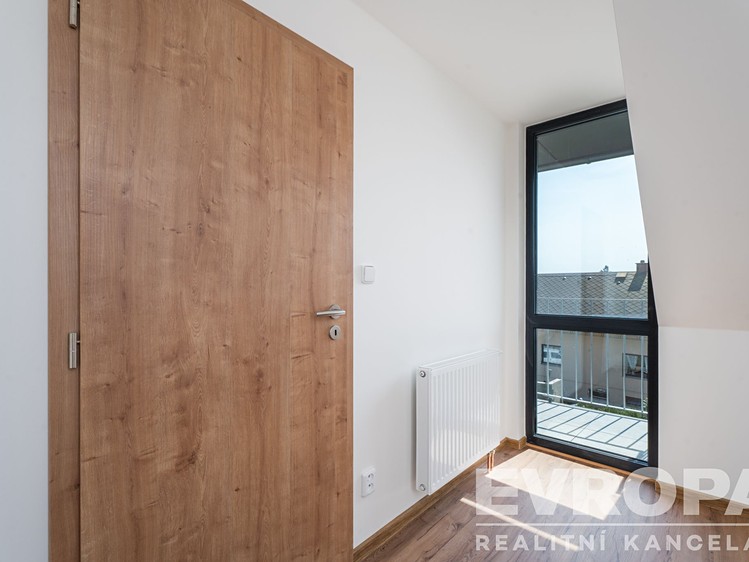Prodej bytu 2+kk 52 m² (Podkrovní) - foto 8
