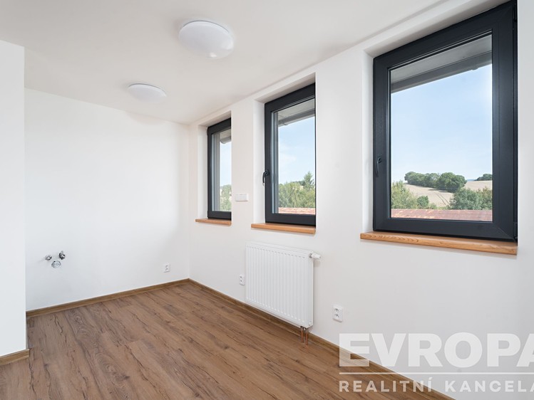 Prodej bytu 2+kk 52 m² (Podkrovní) - foto 6