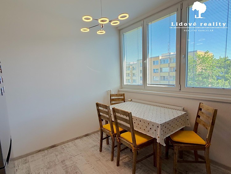 Prodej bytu 3+1 84 m² (Jednopodlažní) - foto 2