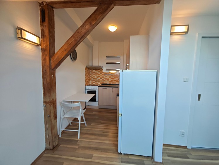 Prodej bytu 1+kk 32 m² (Podkrovní) - foto 6