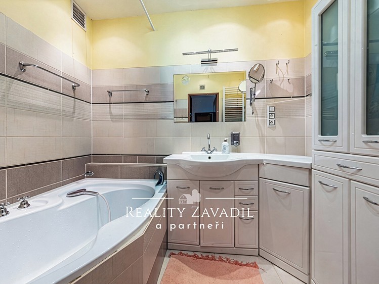 Prodej bytu 4+kk 88 m² - foto 4