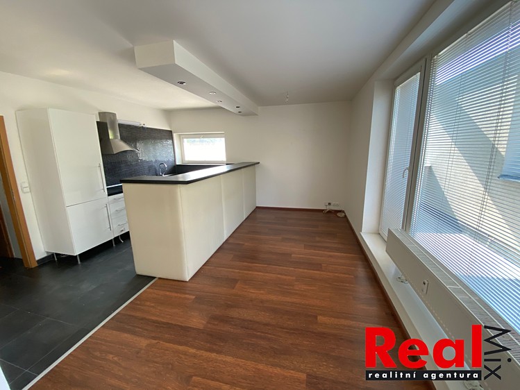 Prodej bytu 3+kk 68 m² - foto 3