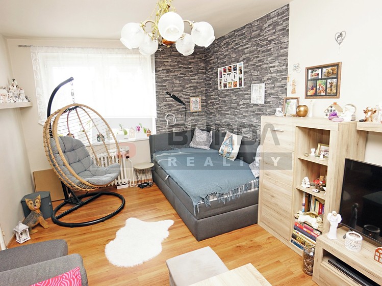 Prodej bytu 2+1 65 m² - foto 1