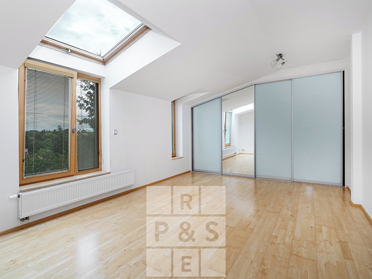 Prodej bytu 4+kk 133 m² (Jednopodlažní) - foto 3