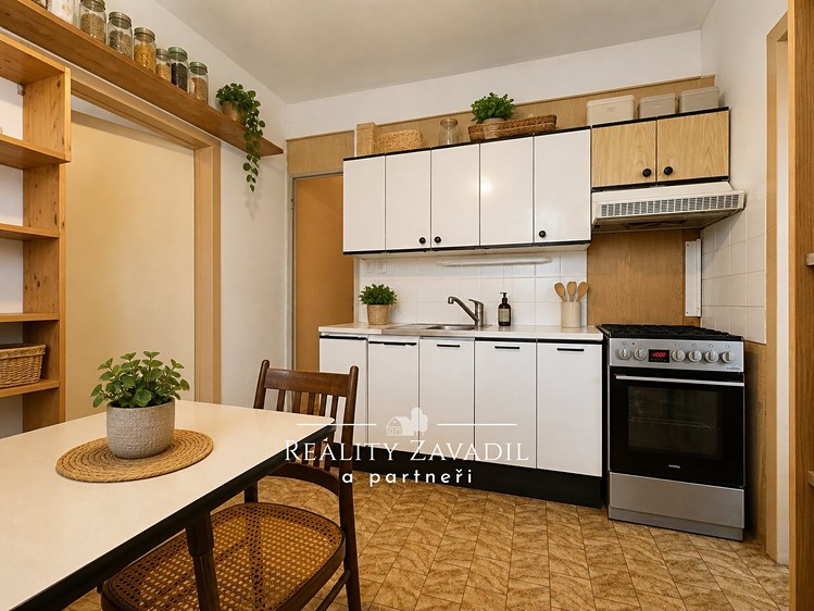 Prodej bytu 3+1 71 m² - foto 1