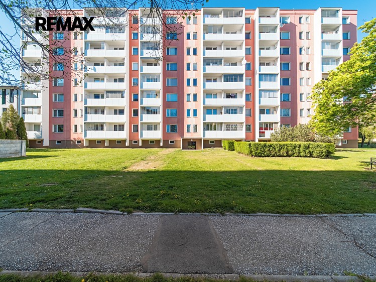 Prodej bytu 3+1 73 m² (Jednopodlažní) - foto 1