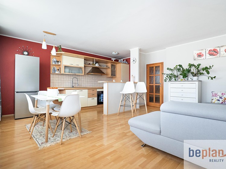 Prodej bytu 3+kk 73 m² (Jednopodlažní) - foto 1