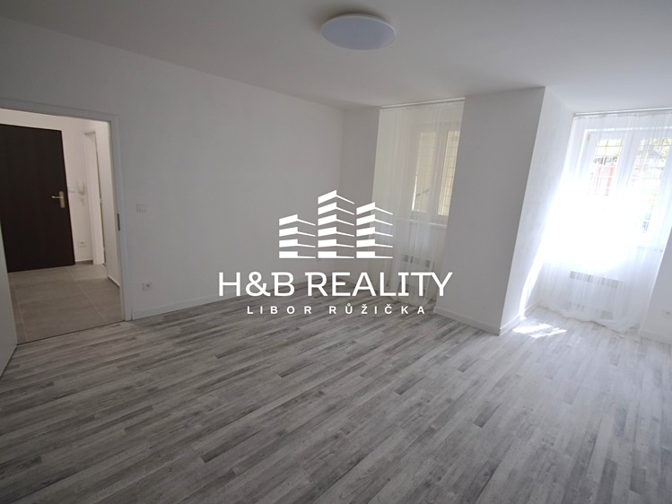 Prodej bytu 2+1 48 m² - foto 3