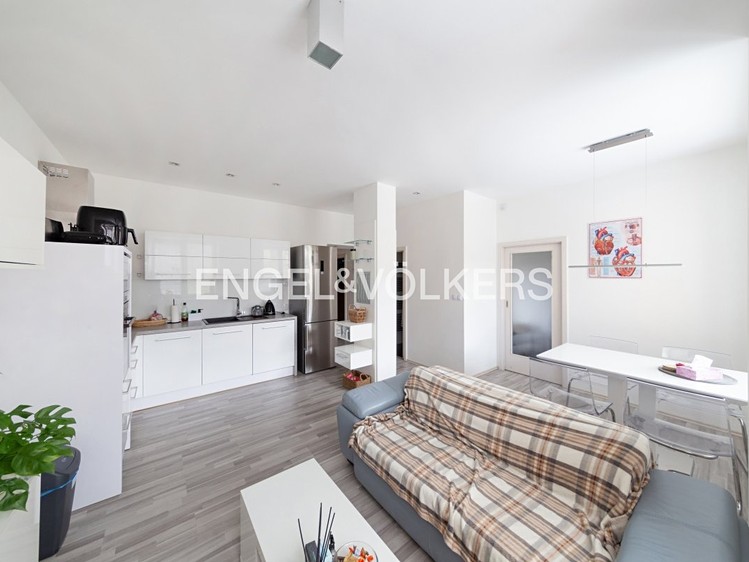 Prodej bytu 3+kk 68 m² - foto 3