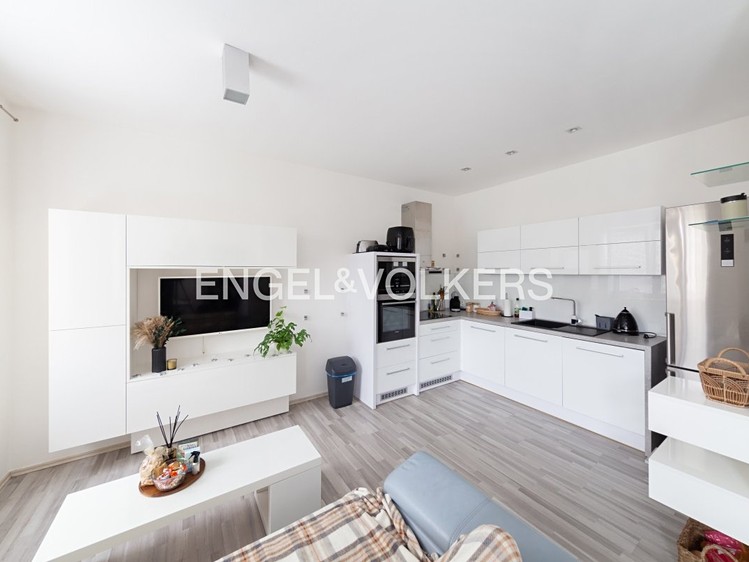 Prodej bytu 3+kk 68 m² - foto 2